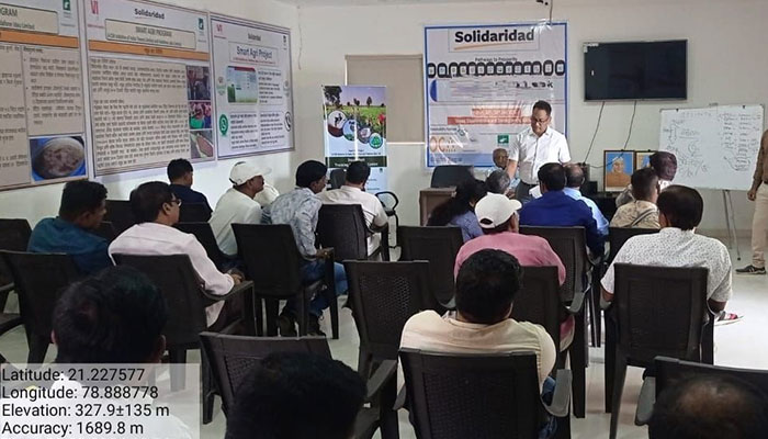 Maharashtra block agriculture officers gain understanding about smart & regenerative farming