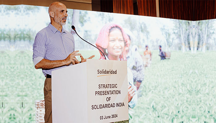 Solidaridad ED takes stock of leather and tea programmes in India