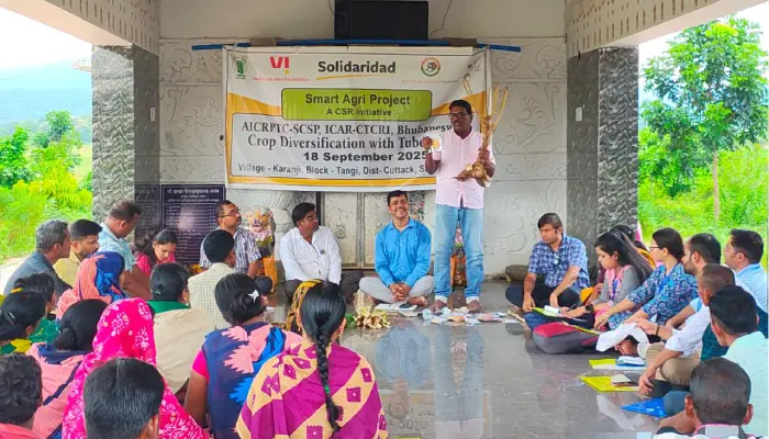Scientists from Research Institutes Share Expertise with Farmers on Tuber Crop Diversification